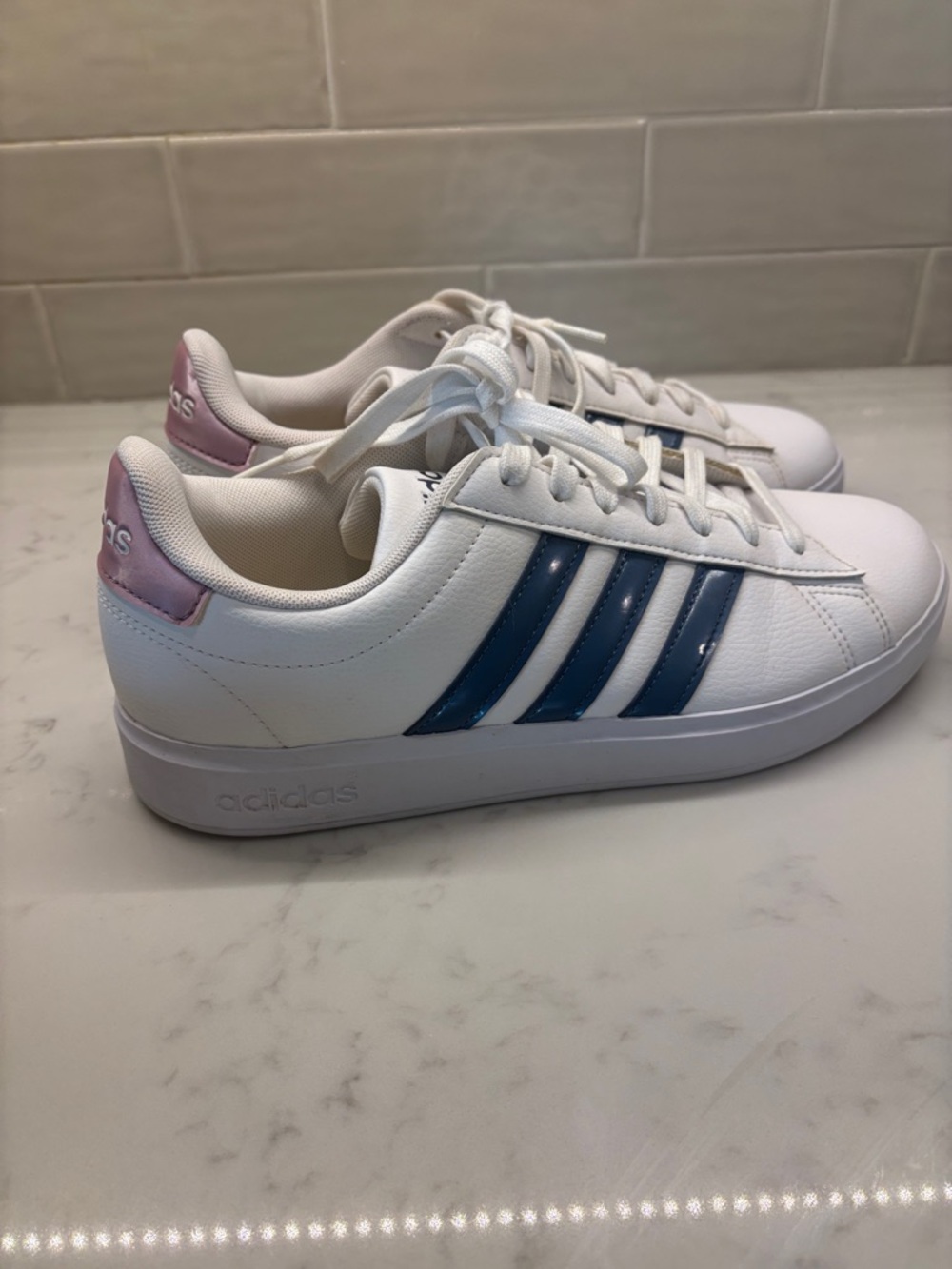 adidas White Sneakers with Blue Stripes and Pink Heel Accent